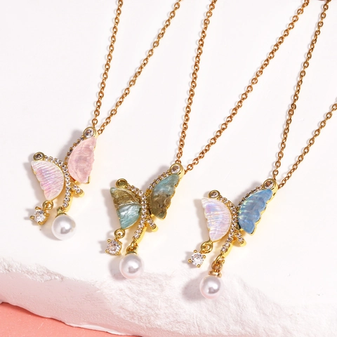Collana Con Ciondolo A Farfalla Con Imitazione Di Perla Artificial E Zircone Ottone Ala Sfumata Stile Fata Gioielli Eleganti Per Donne