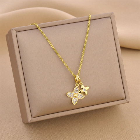 Collar con Colgante de Doble Trébol Flor de Acero de Titanio Inoxidable con Circonita Incrustada Joyería de Moda para Mujer