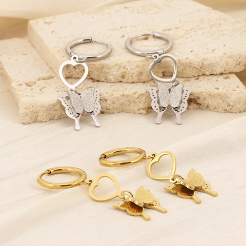 Edelstahl Creolen Mit Hohlem Herz Und Lagig Schmetterling Anhänger Vergoldet Vintage Mattierter Schmuck Für Damen