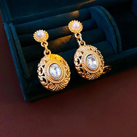 Orecchini Pendenti Barocchi Vintage In Lega Design Ovale Cavo Con Perla Artificial E Strass E Perno In Argento Per Donne