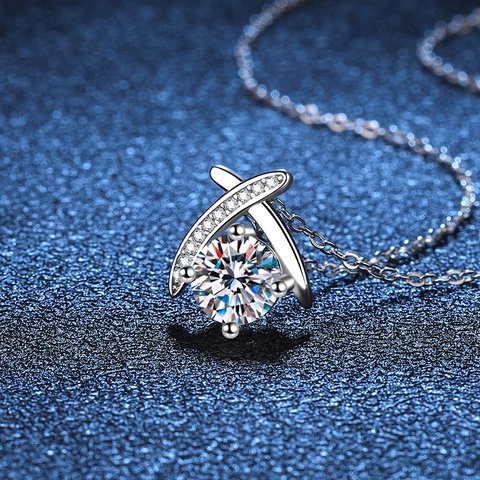 Collana con Pendente a Cuore in Argento Sterling 925 Moissanite per Donna Design a Linee Incrociate Gioielli Eleganti