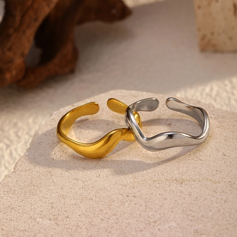 Anillo Abierto Ondulado Irregular Acero Inoxidable Chapado Oro 18K Ajustable Minimalista Estilo Ins Joyería Mujer
