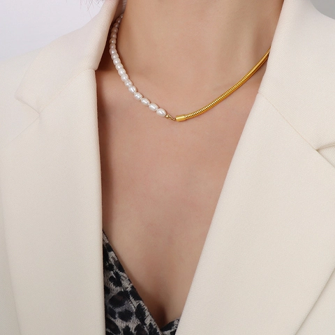 18K Vergulde Titanium Stalen Zoetwaterparel Ketting Voor Dames Asymmetrische Verbinding Slangenketting Choker Mode Sieraden