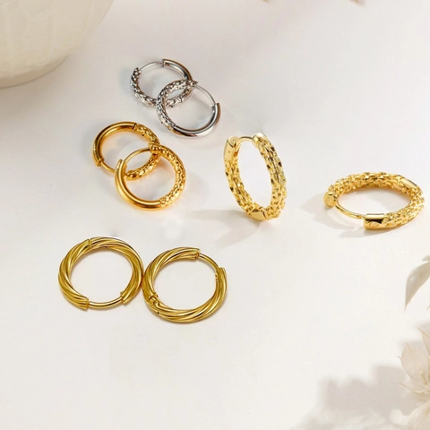 Pendientes De Aro De Acero De Titanio Chapado En Oro Textura Martillada Retorcida Joyería Geométrica Minimalista Para Mujer