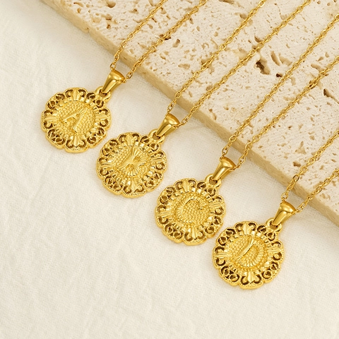 Collana Con Ciondolo A Lettera Iniziale Tonda Acciaio Inossidabile Placcato Oro 18K Fiore Traforato Gioielli Per Uomo E Donna