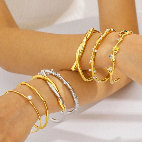 18K Gold Plated Stainless Steel Cuff Bangle Waterproof Hypoallergenic Wave Irregular Cubic Zirconia Artificial Pearl Bracelet Luxury Minimalist Jewelry For Women