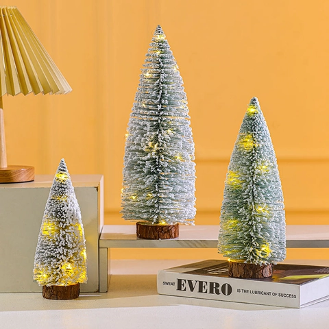 Mini Weihnachtsbaum Tischdeko Beflockter Schnee Künstliche Zeder Holzsockel LED Lichter Für Feiertags Party Heimdeko