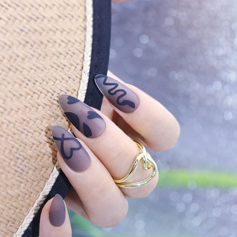 Uñas Postizas Almendradas Mate Gris Púrpura Oscuro Patrones Corazón Líneas Removibles Uñas Artificiales Largas Para Mujeres Manicura