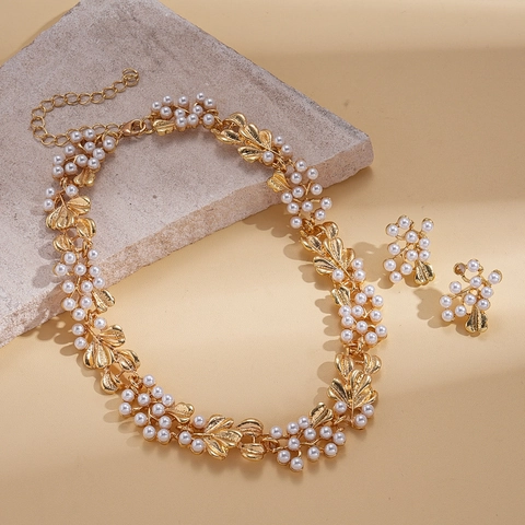 Retro Floral Leaf Imitation Artificial Pearl Alloy Necklace And Earrings With Silver Earring Post Vintage Palace Style Women