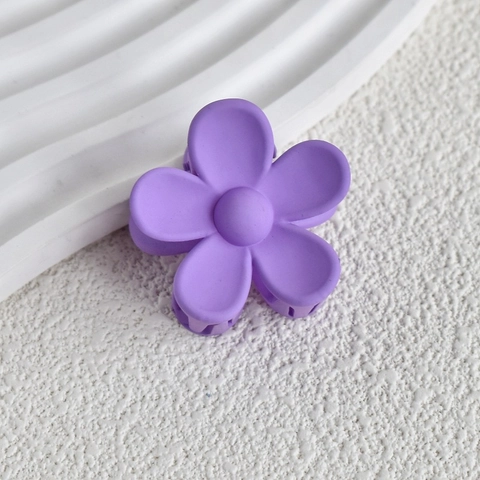 Flower Shaped Hair Claw Clips Frosted Plastic Resin Non Slip Matte Finish Candy Color Sweet Style For Women Girls