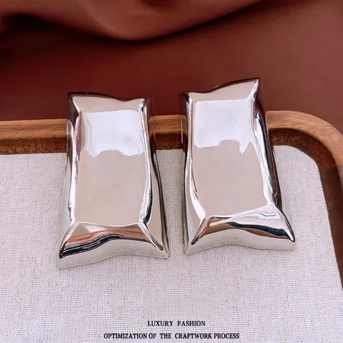 Boucles D'oreilles Rectangulaires Irrégulières Texture Métal Liquide Poli Miroir Avec Tige En Argent Sterling 925 Femmes