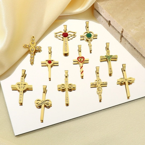 Ciondolo A Croce In Acciaio Inossidabile Placcato Oro 18K Strass Perla Artificial Cuore Ala Fede Religiosa Accessorio Gioielli DIY