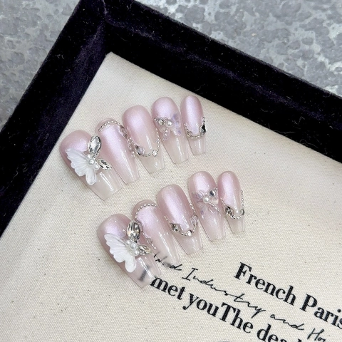 Uñas Postizas de Lujo Hechas a Mano Degradado Rosa Púrpura Efecto Ojo de Gato Coffin Uñas Falsas Con Mariposa 3D Perlas Artificiales Strass