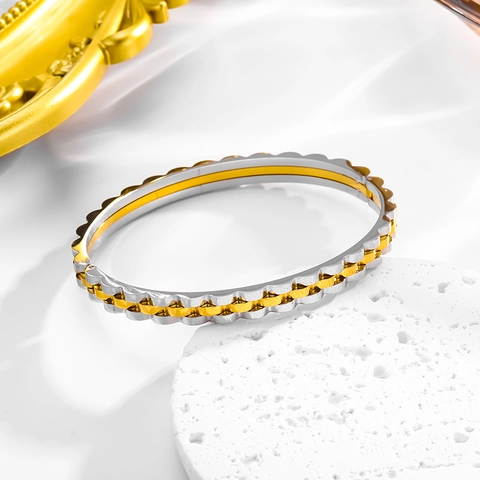 Industrial Stainless Steel Gear Watchband Bangle Bracelet Layered 18K Gold Plated Personalized Niche Fashion Jewelry For Women