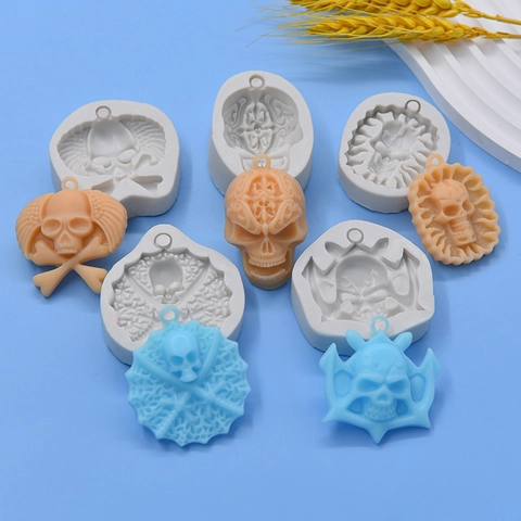 Skull Silicone Mold DIY Baking Cake Clay Resin Casting Halloween Gothic Pendant Tool Flexible