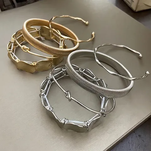 Bracciali Aperti Irregolari In Lega Metallica Minimalista Moda Versatile Gioielli Da Mano Sovrapponibili Donna