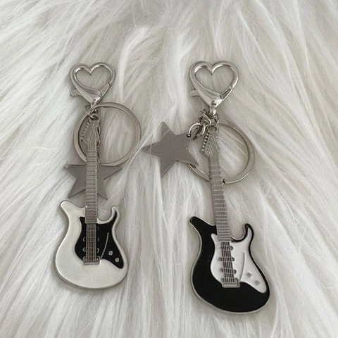 Metal Electric Guitar Keychain With Star Charm And Heart Carabiner Clip Punk Rock Y2K Style Cool Bag Ornament Gift