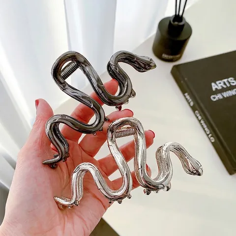 Pinza Para El Pelo Serpiente Aleación De Metal Grande Horquilla Tiburón Gótico Punk Tocado Para Mujeres Accesorios Elegantes