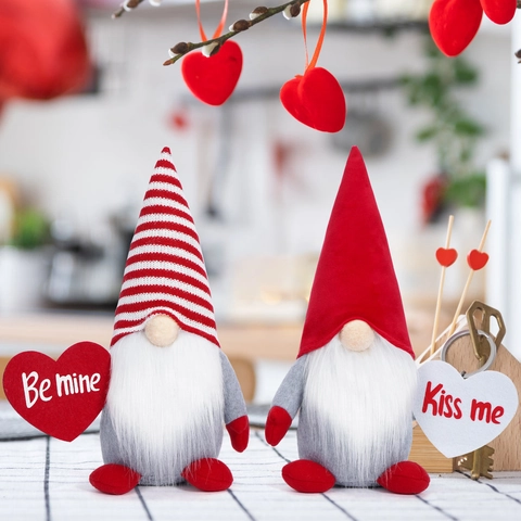 Gnomo di San Valentino Decorazione in Peluche Bambola Senza Volto Fatta a Mano Con Cuore Be Mine Kiss Me Nordic Rosso a Strisce Tomte Gonk