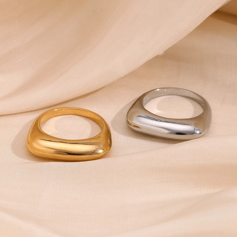 Minimalistische 18K Vergulde Roestvrijstalen Ring Onregelmatige Geometrische Brede Dome Band Voor Dames Mode Sieraden