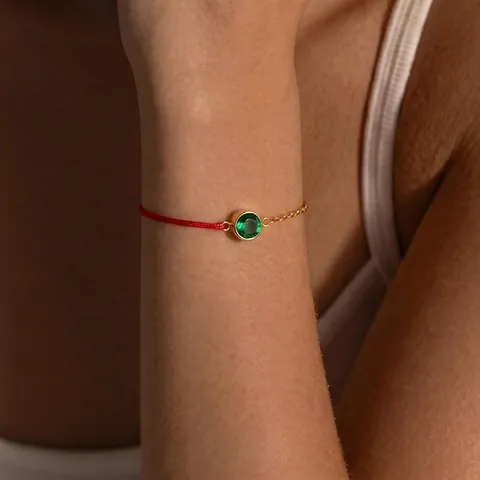 Bracciale In Acciaio Inossidabile Minimalista Placcato Oro 18K Cordino Rosso Spliced Zircone Tondo Gioielli