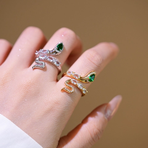 Anello Regolabile Serpente Rame Placcato Oro Smeraldo Verde Zircone Forma Animale Gioielli Di Lusso Per Donna