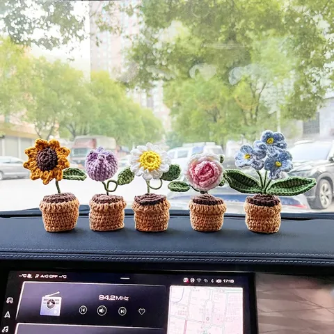 Mini Gehäkelte Blumen Potted Ornament Handgefertigt Strickgarn Rose Sonnenblume Tulpe Gänseblümchen Tisch Deko Auto