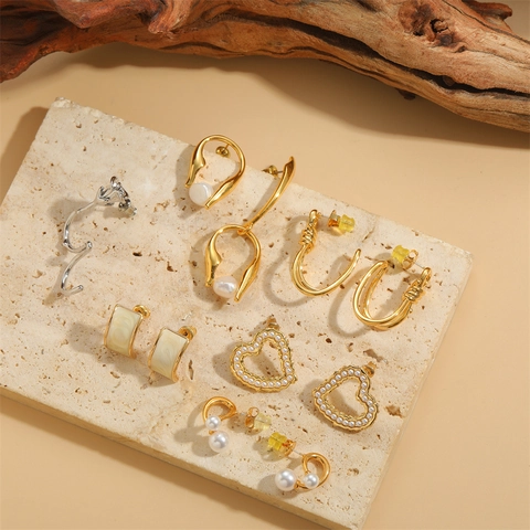 French Vintage Heart Artificial Pearl Earrings Copper Gold Plated Geometric Drop Ear Studs Elegant Fashion Jewelry For Women