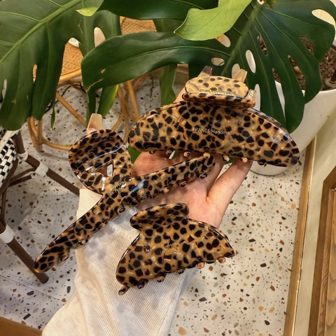 Acetate Leopard Print Hair Claw Clip Tortoiseshell Large Shark Clip For Women Strong Hold Hair Accessories