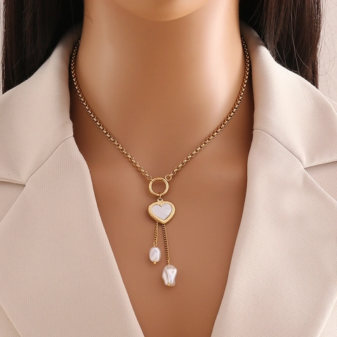 Collar Con Colgante De Corazón Y Concha De Acero Inoxidable Perla Barroca Artificial Chapado En Oro 18K Joyas Para Mujer