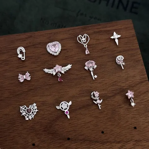 Orecchini a Bottone in Rame con Zirconia Rosa Stile Cool Spicy Girl Stella Cuore Fiocco Bacchetta Magica Orecchini Gioielli da Donna a Piercing Singolo