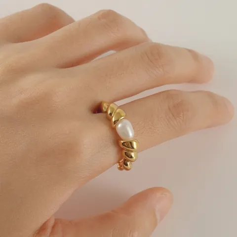 Elegante Anello Con Perla Artificial Spirale Intrecciata Onda Acciaio Inossidabile Placcato Oro 18K Gioielli Retrò Francesi
