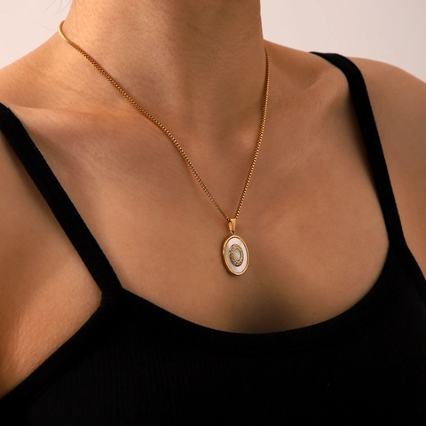 Letter O Pendant Necklace 18K Gold Plated Stainless Steel White Mother Of Artificial Pearl Rhinestone Inlaid Box Chain For Women