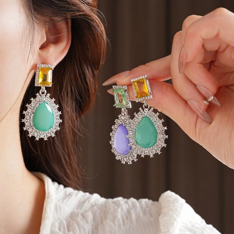 Vintage Wassertropfen Ohrhänger Luxus Palast Stil Mit Silver Earring Post Legierung Künstlicher Edelstein Für Damen