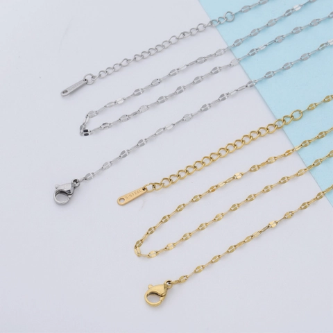 Collar De Cadena De Labios De Acero Inoxidable 304 Minimalista Chapado En Oro De 18K Joyas De Eslabones Ovalados Planos