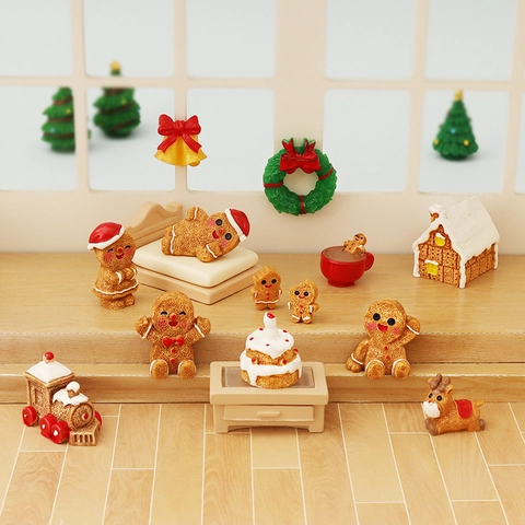 Resin Christmas Miniature Figurines Gingerbread Man Snowman Reindeer Micro Landscape Desktop Decoration Dollhouse Accessories
