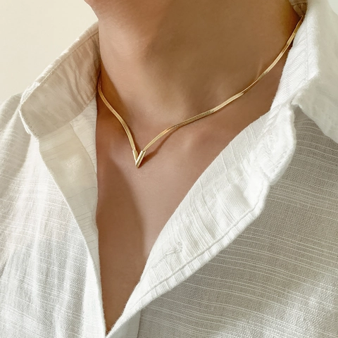Collier Minimaliste En Cuivre Chaîne En Os De Serpent Pendentif En V Pour Hommes Femmes Bijoux Géométriques Électroplaqués