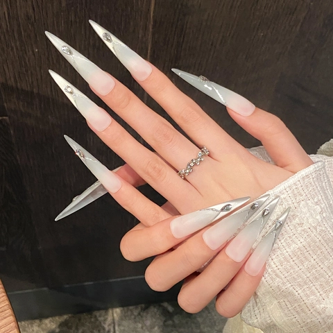 Silver Moon Cat Eye Press On Nails Long Stiletto Gradient Metal Line Rhinestone Design Fashion Nail Art For Women Beauty
