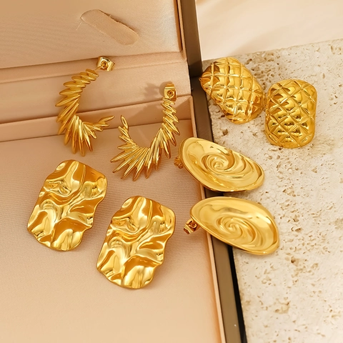 Pendientes De Botón Dorados Para Mujer Chapado En Oro 18k Acero Inoxidable 304 Irregular Geométrico Ala Acolchado Espiral Textura
