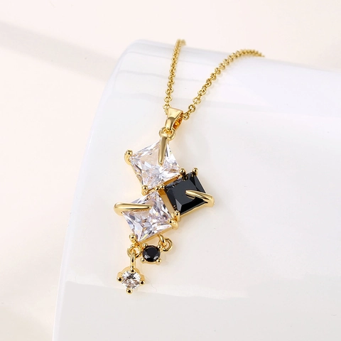 Collar Con Colgante Geométrico De Acero Inoxidable Con Circón Cristal Negro Blanco Cadena De Clavícula Dorada Para Mujer