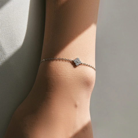 925 Sterling Silver Four Leaf Clover Bracelet For Women With Sparkling Zircon Inlaid Adjustable Chain Chic Fashion Jewelry