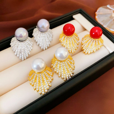 Elegant Fan Shaped Leaf Artificial Pearl Stud Earrings Zircon Copper Gold Plated With 925 Sterling Silver Earring Post Women