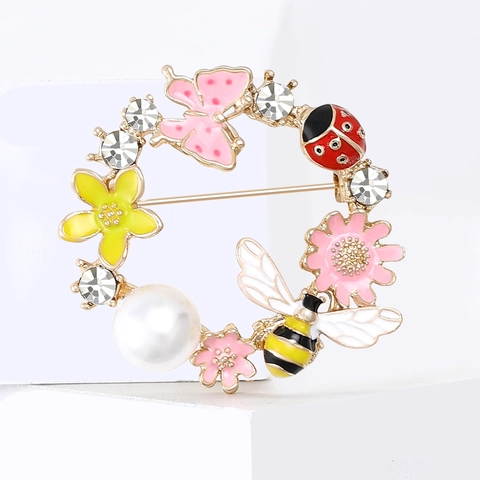 Dulce Broche de Corona de Aleación Con Perla Artificial Strass Abeja Mariquita Mariposa Floral Joyería de Moda Para Mujer Regalo