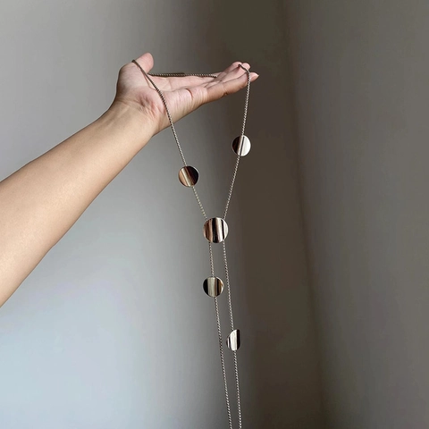 Silver Tone Alloy Y-Shape Long Necklace Five Round Polished Discs Minimalist Tassel Jewelry For Women