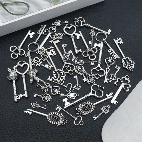 Vintage Antique Silver Key Charms Alloy Metal Pendants Heart Crown Rabbit For DIY Jewelry Making Steampunk Style