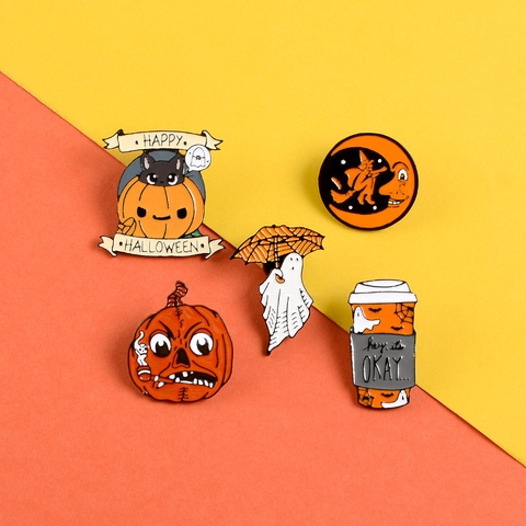 Pin de Esmalte para Halloween Broche de Aleación Fantasma Calabaza Bruja Luna Gato Insignia Decorativa Ropa Fiesta Joyería Unisex