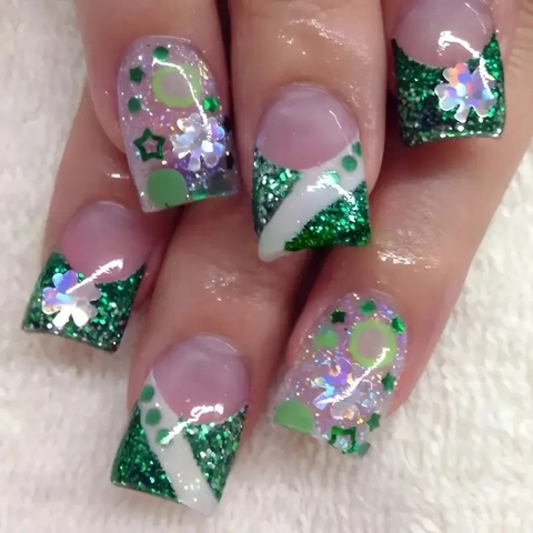 Short Square Press On Nails Green French Four-Leaf Clover St Patricks Day Glitter Sweet False Nails For Women
