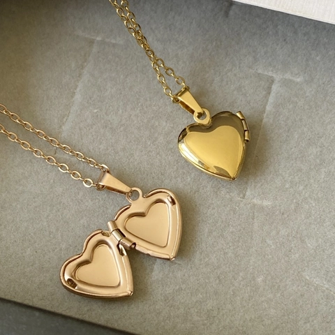 Collar Relicario De Corazón Retro Acero Inoxidable Colgante Marco De Fotos Abrible Patrón De Vid Relieve Joyería