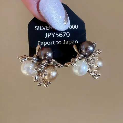 Elegant French Retro Cluster Multi Color Faux Artificial Pearl Stud Earrings Gold Plated Alloy With Silver Earring Post Women