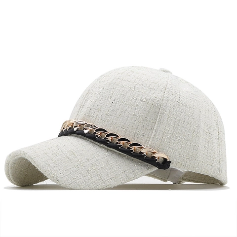 Damen Tweed Baseballkappe Mit Metallkette Dekoration Glänzende Satin Lässiger Outdoor Sonnenhut Verstellbar